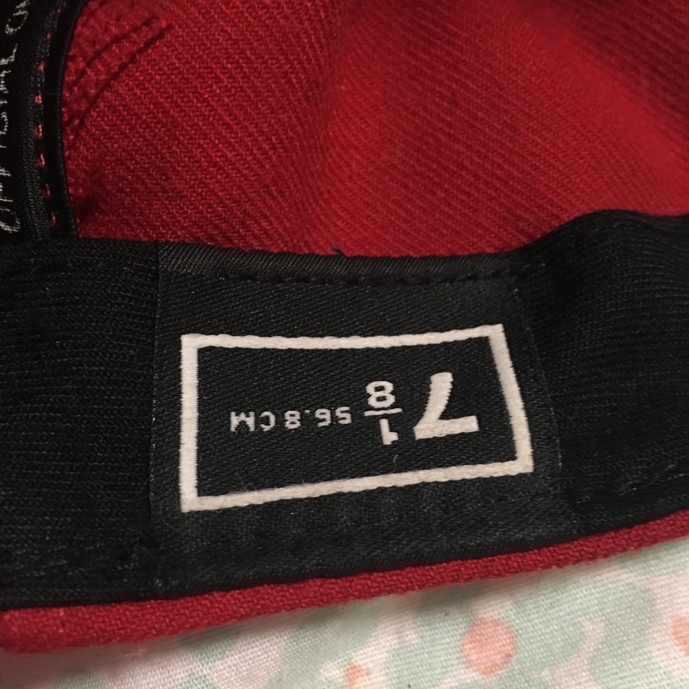 Red Hat - Picture 2 of 3